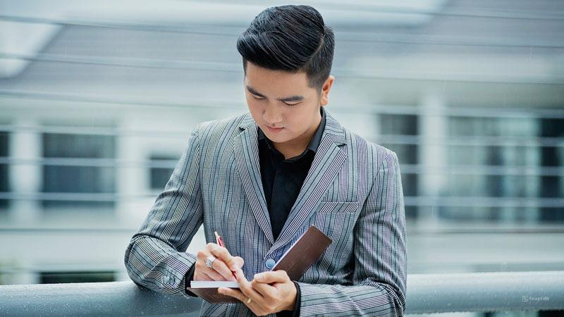 Tác giả THABET có nhiều thành tích đáng nể.